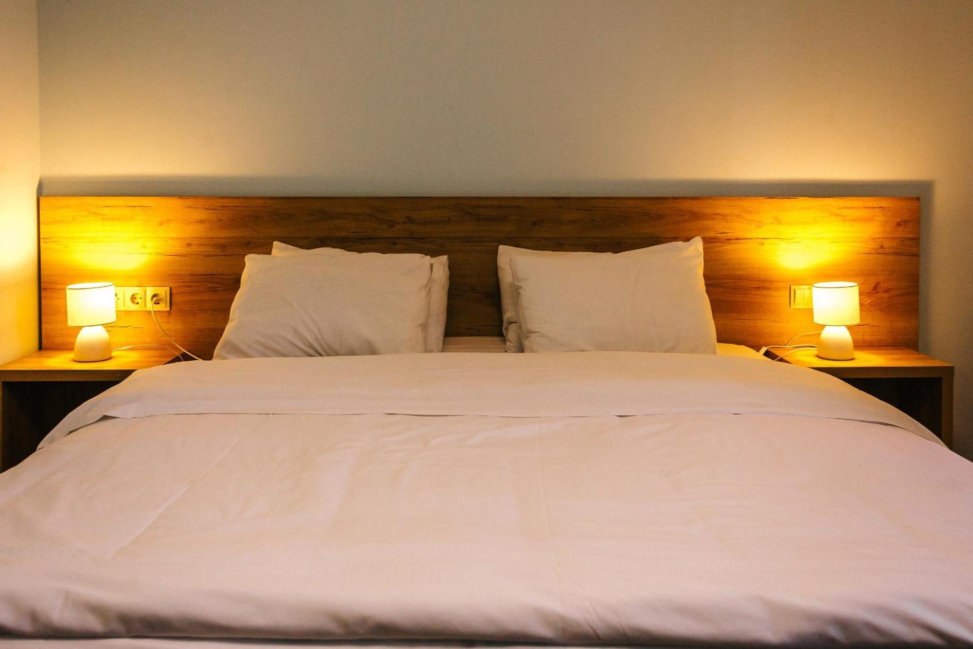 Piazza Four Colours Hotel Батуми Екстериор снимка